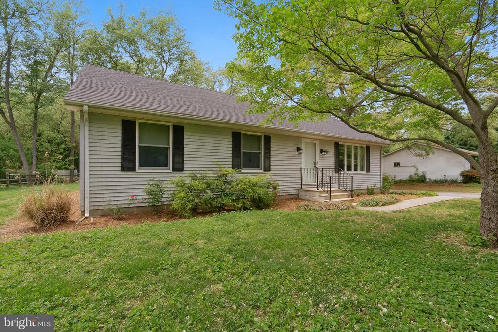 109 Edmore Rd