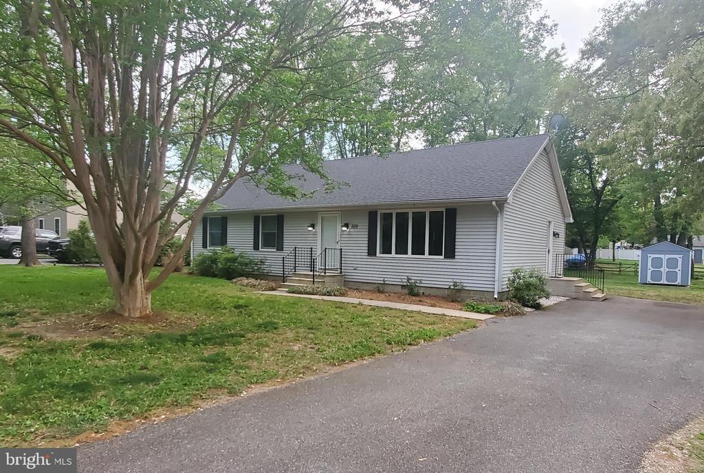 109 Edmore Rd