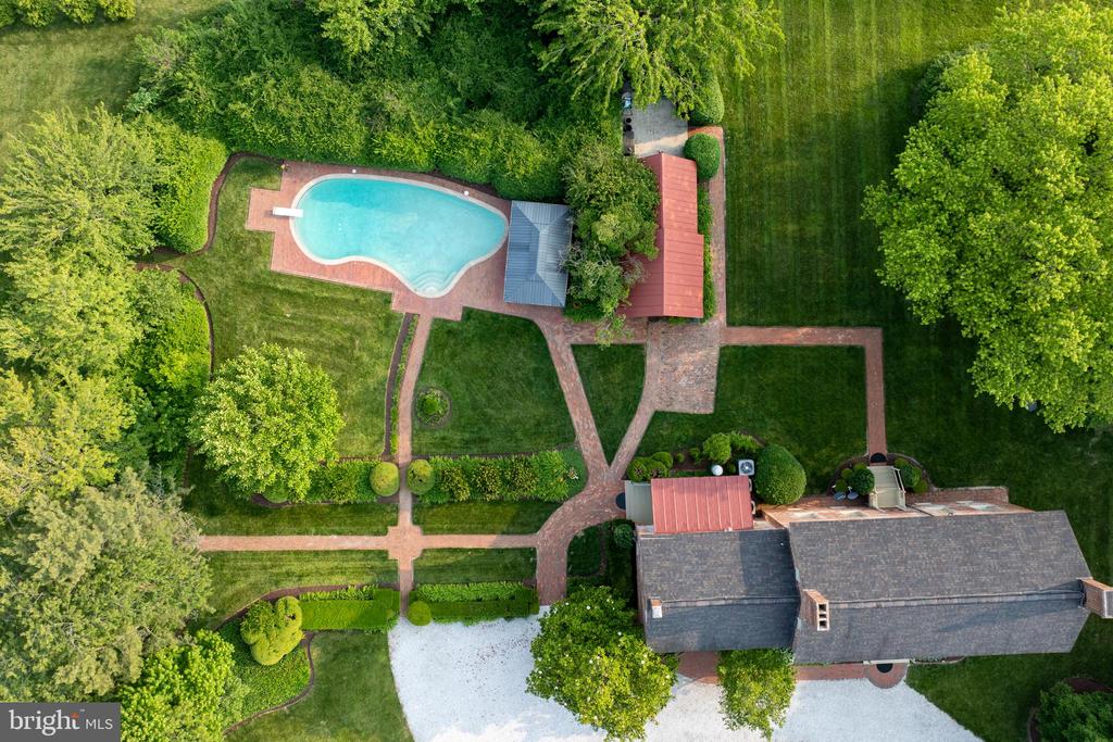 1108 Ruthsburg Rd