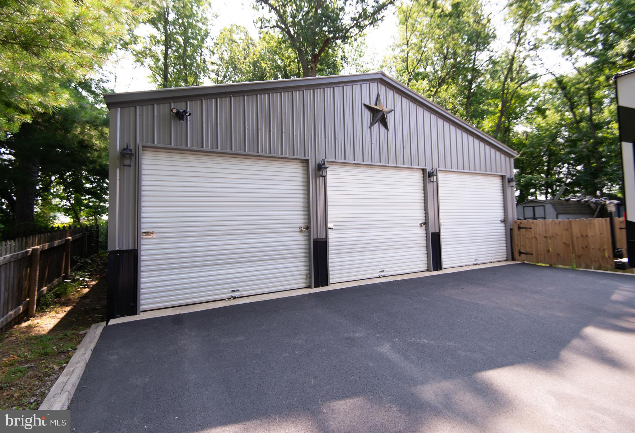 3 Ackerman Ct