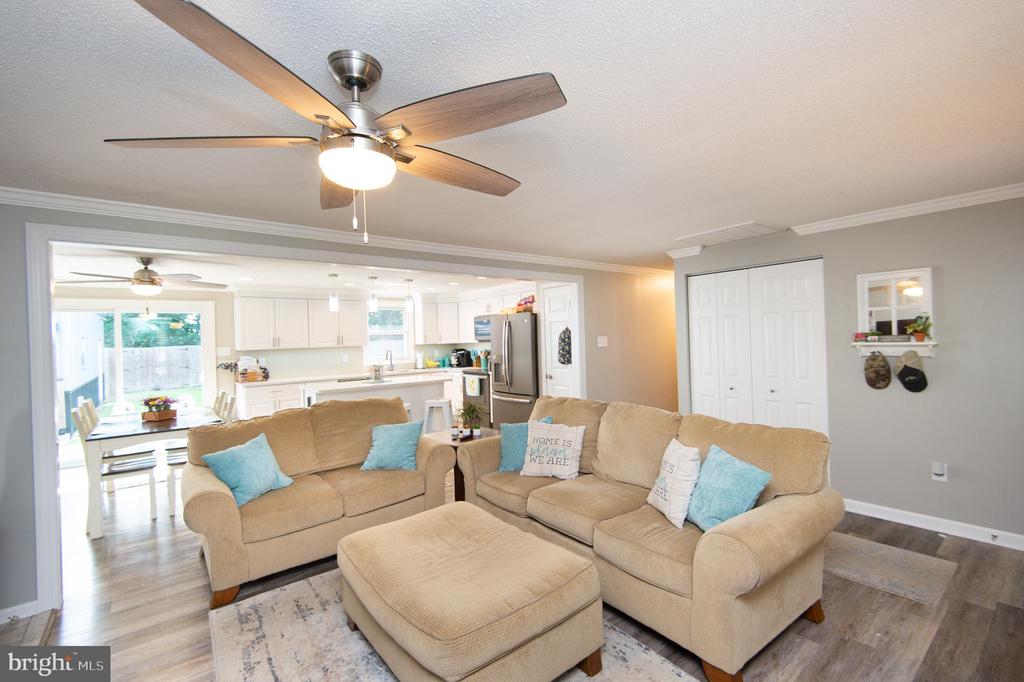 3 Ackerman Ct