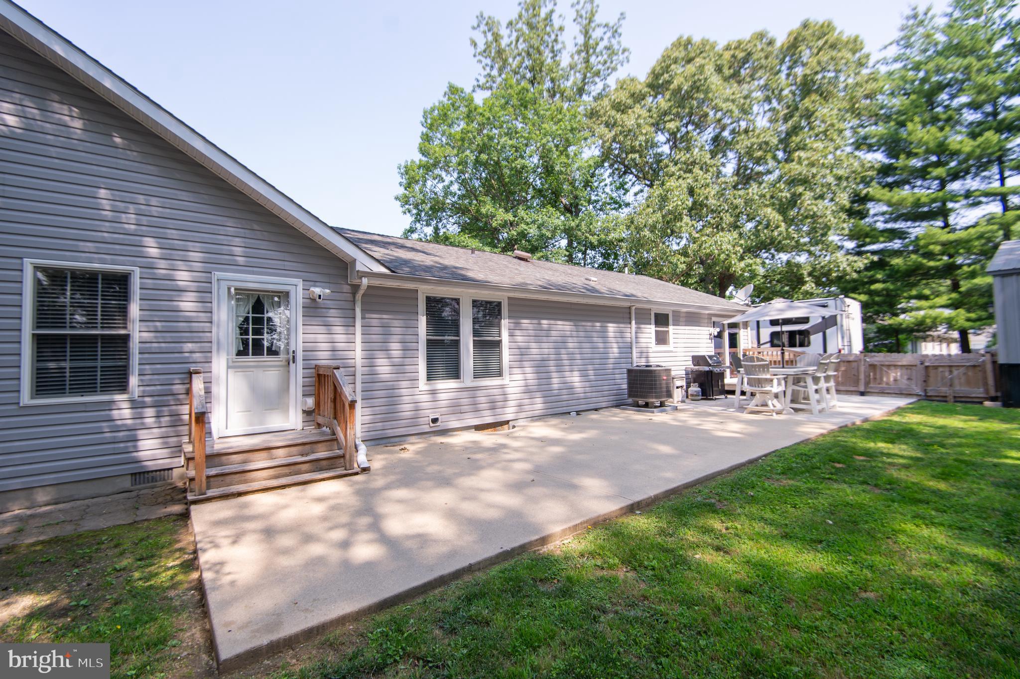 3 Ackerman Ct