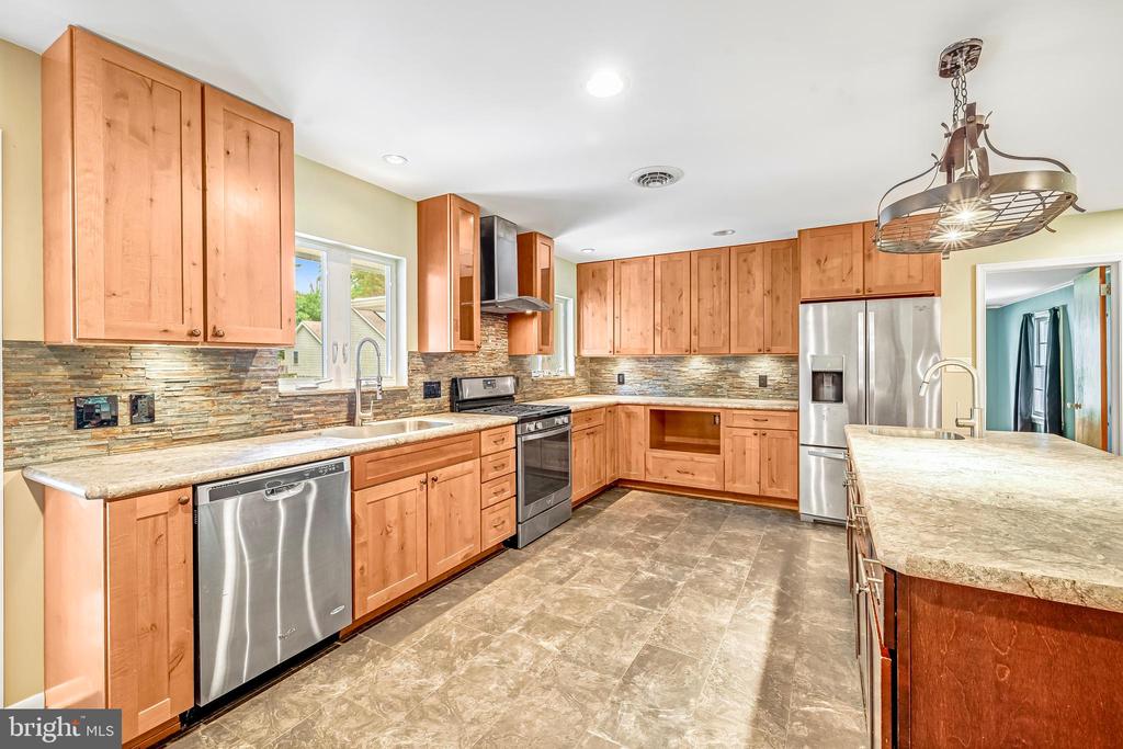 129 White Marsh Rd