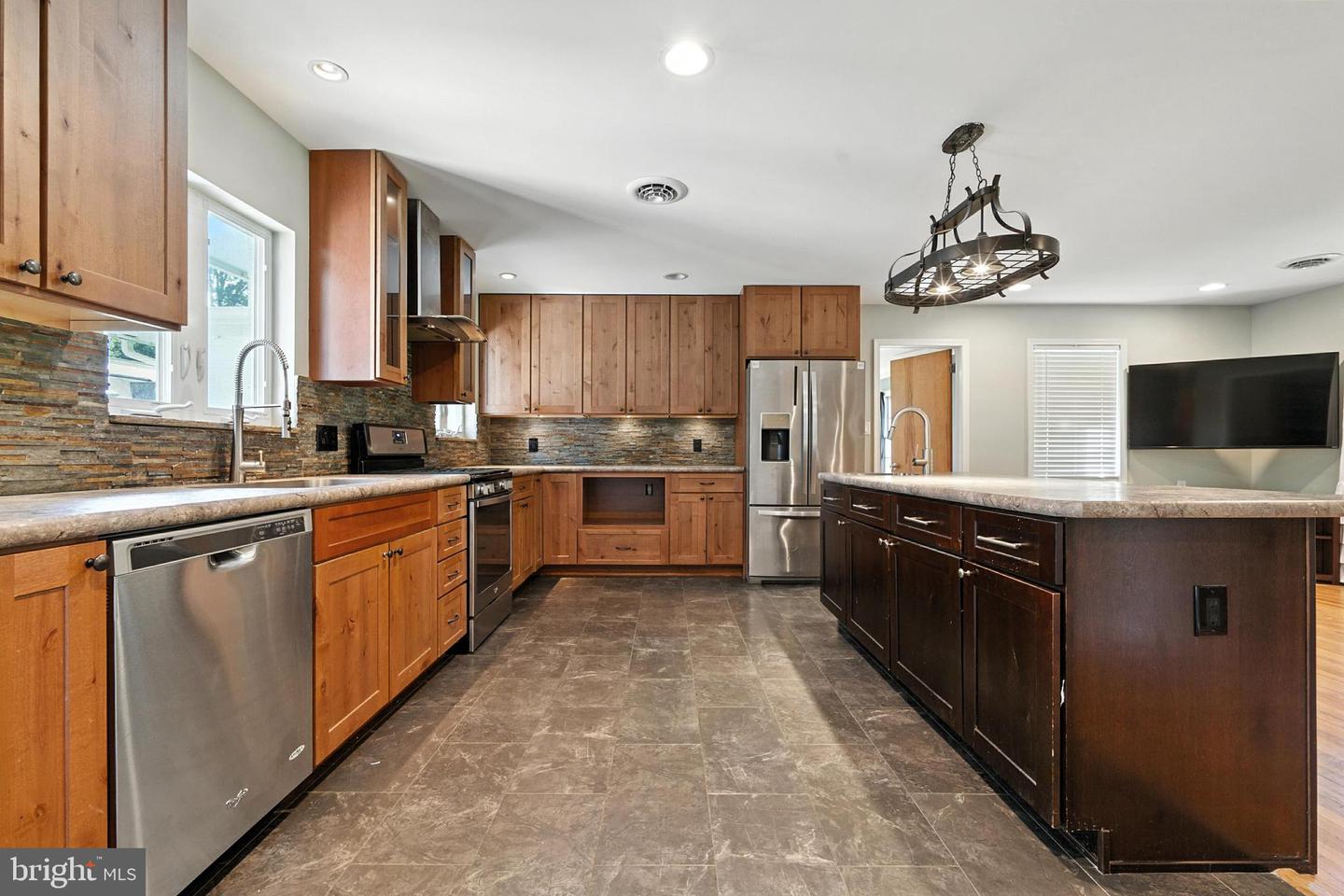 129 White Marsh Rd