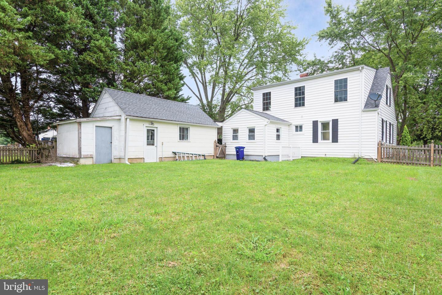 308 Oak St