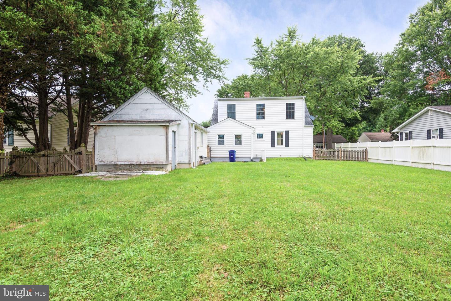 308 Oak St