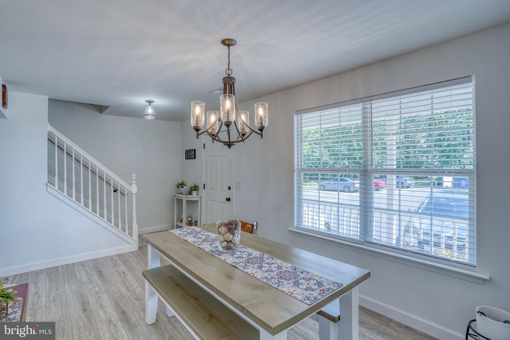 1033 DUNDEE COURT 5