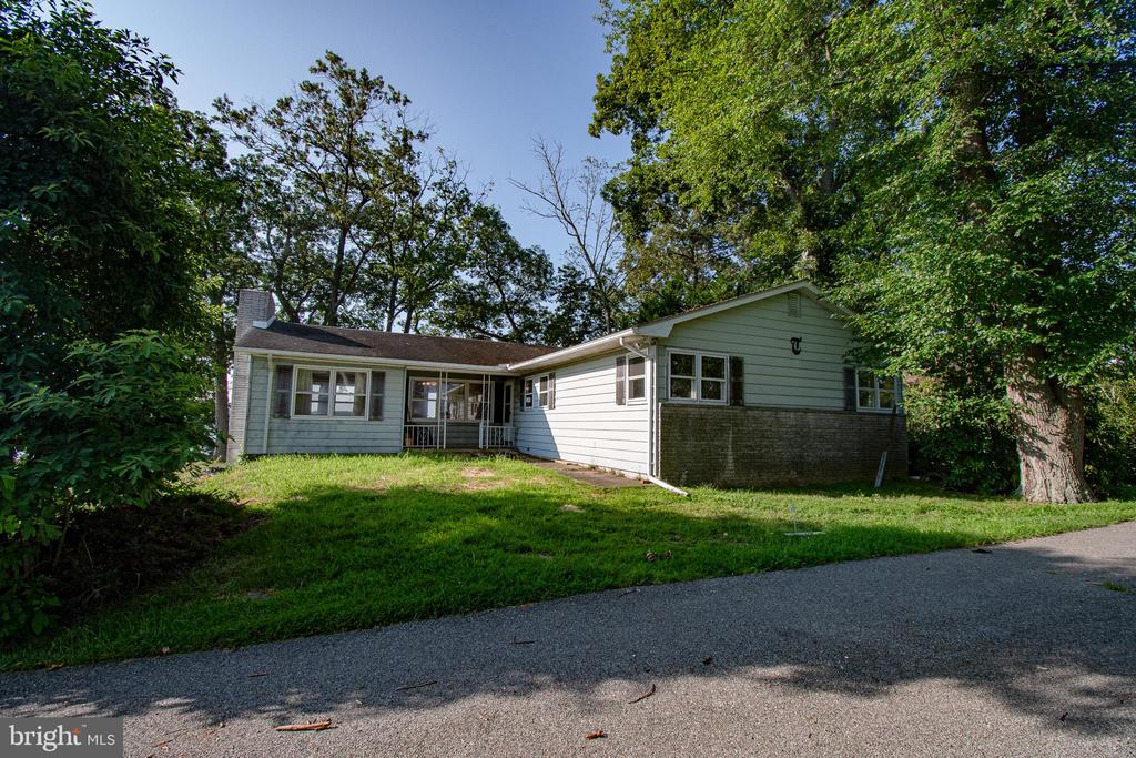 618 Pigpen Point Rd
