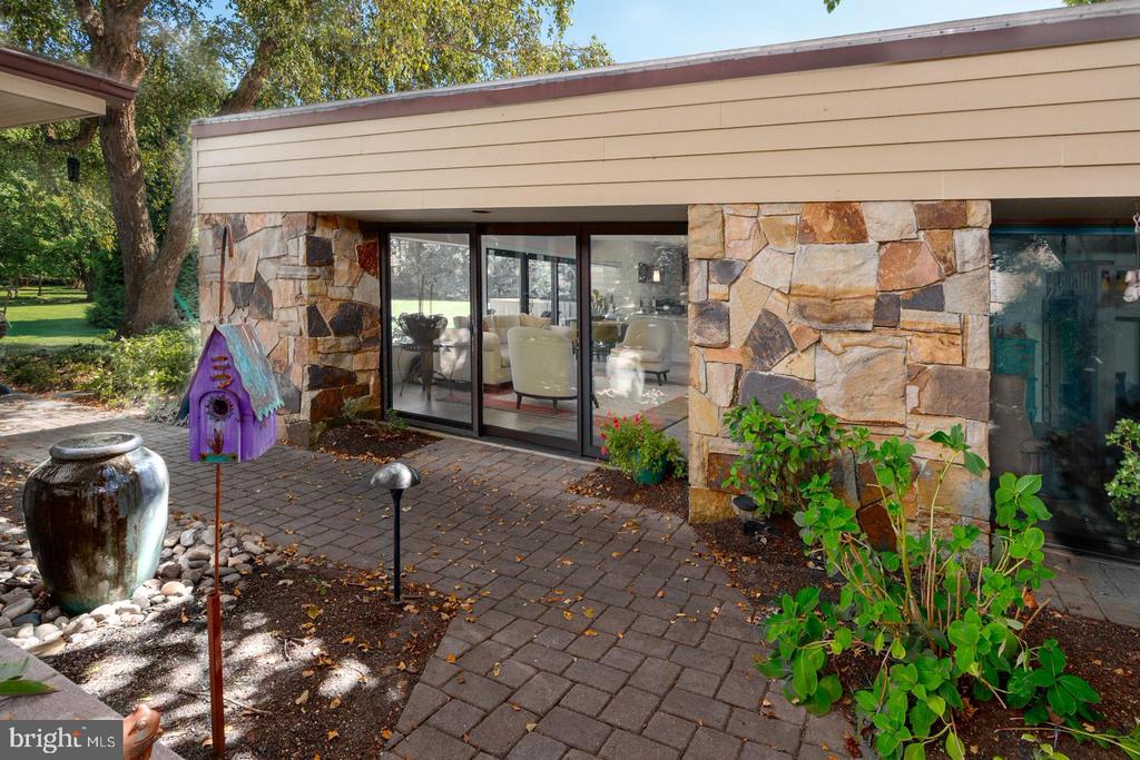3207 BENNETT POINT ROAD