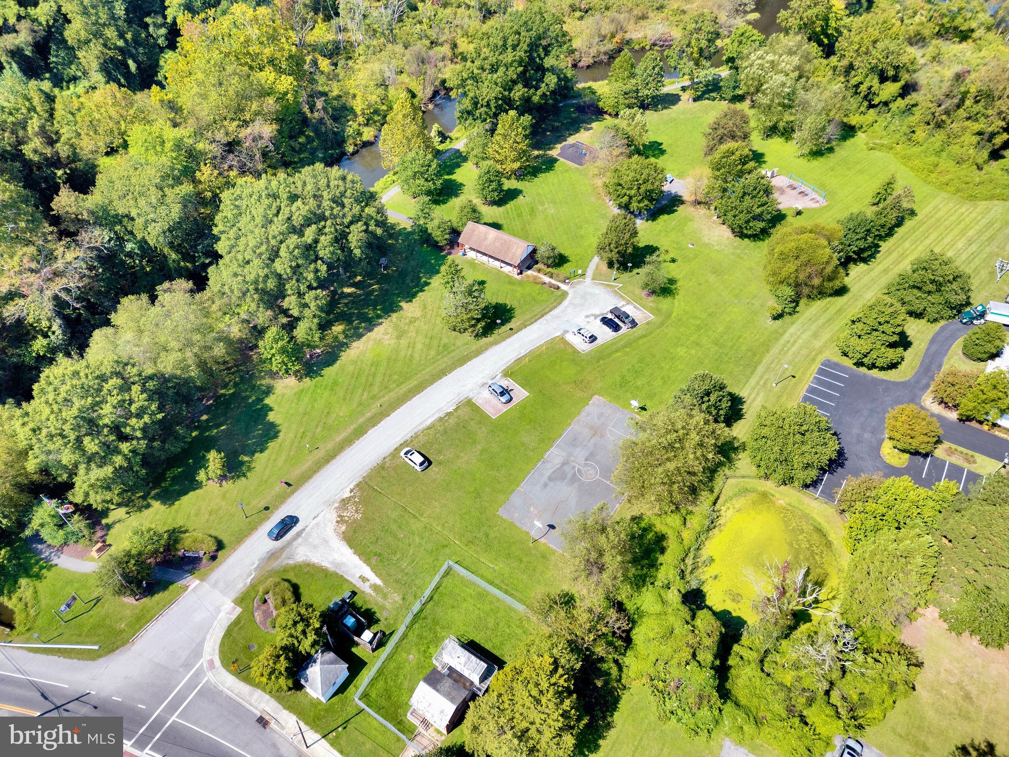 202 RIDGEVIEW COURT