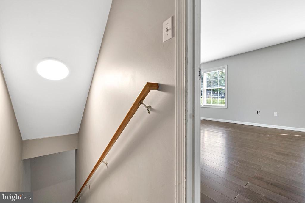 202 RIDGEVIEW COURT