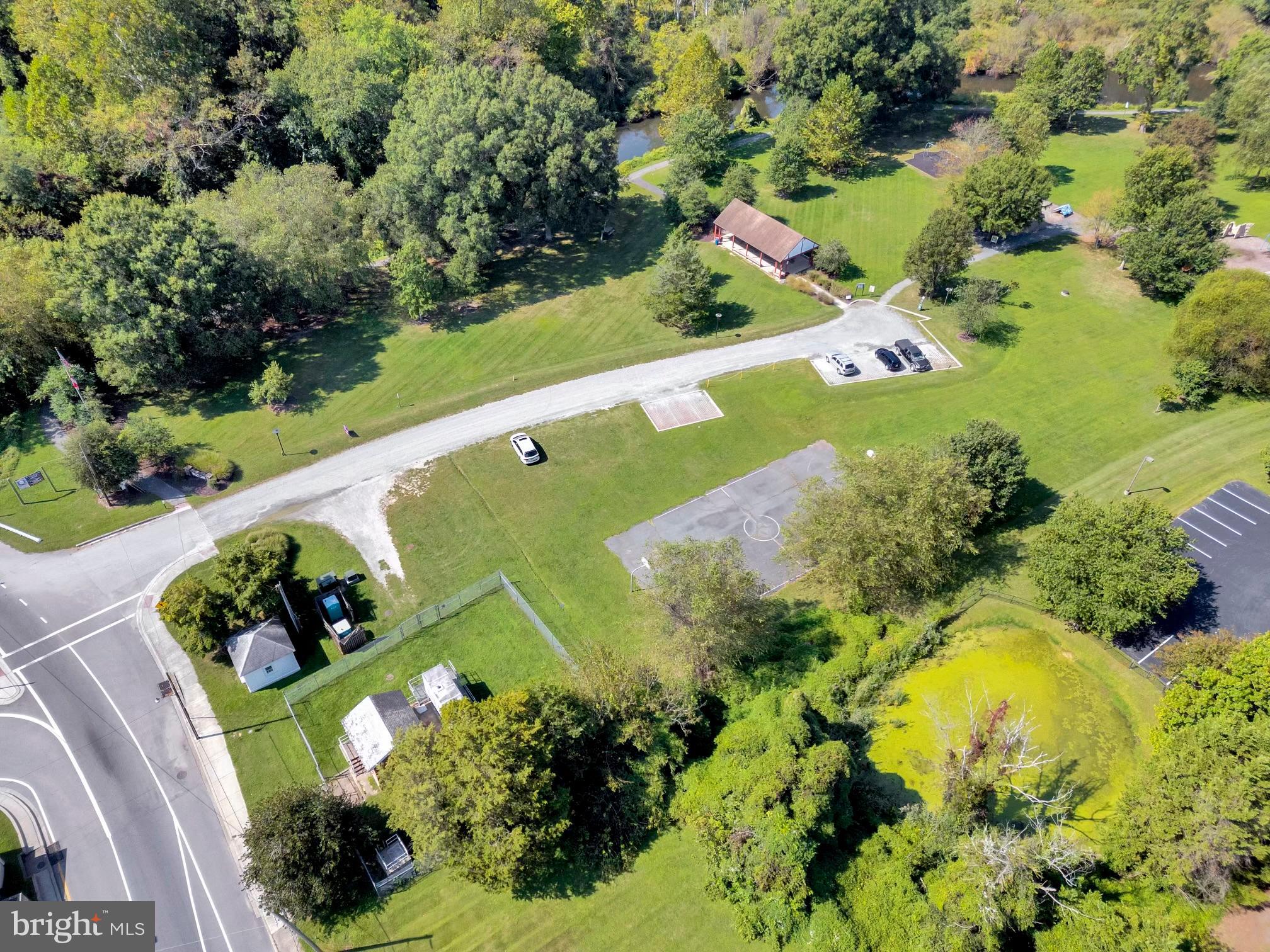 202 RIDGEVIEW COURT