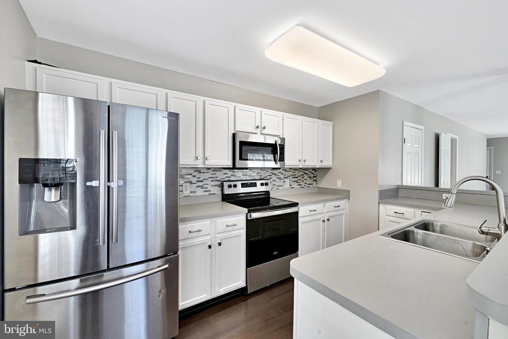 202 RIDGEVIEW COURT