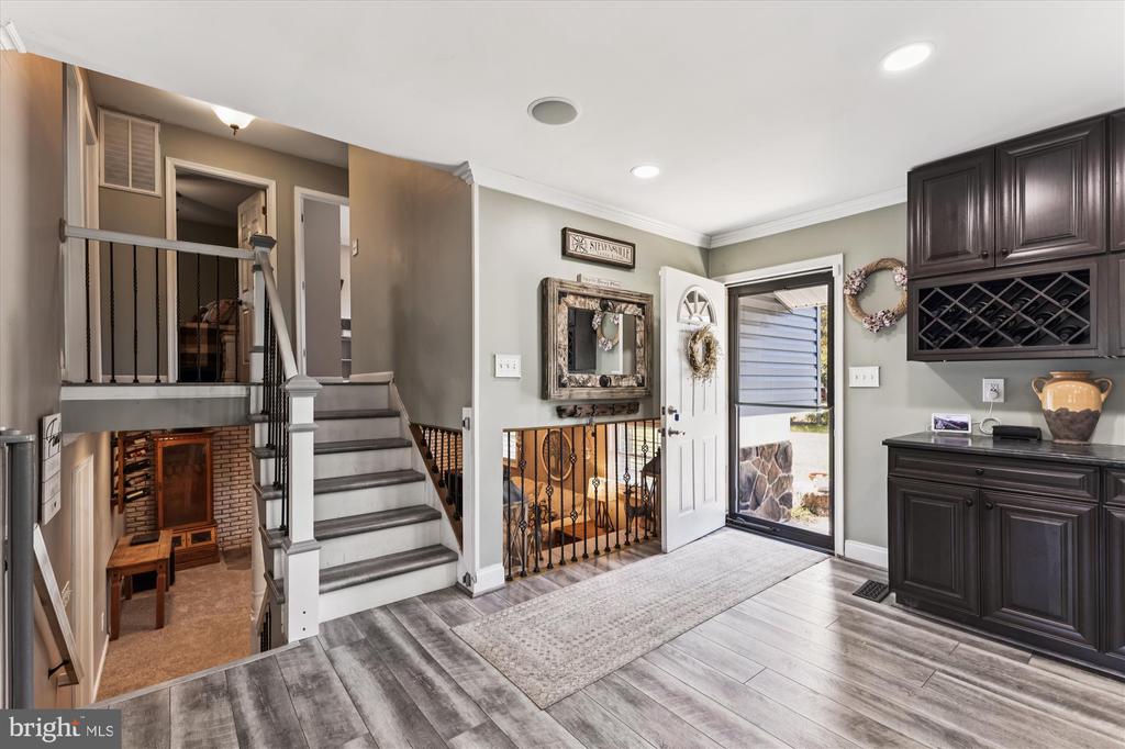 145 N LAKE DRIVE