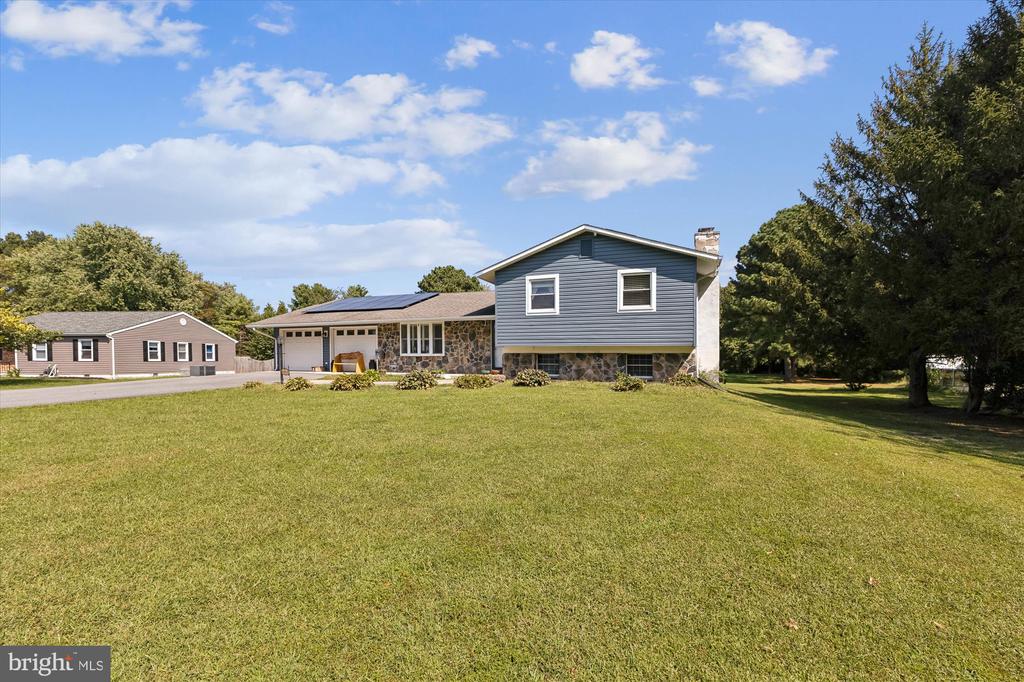 145 N LAKE DRIVE