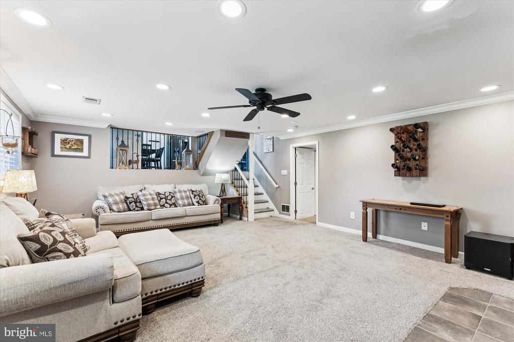 145 N LAKE DRIVE