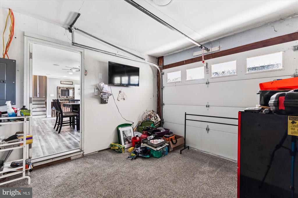 145 N LAKE DRIVE