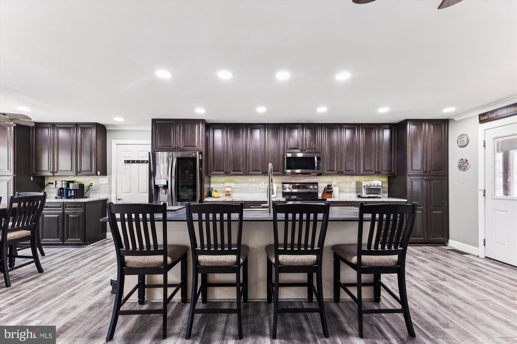 145 N LAKE DRIVE