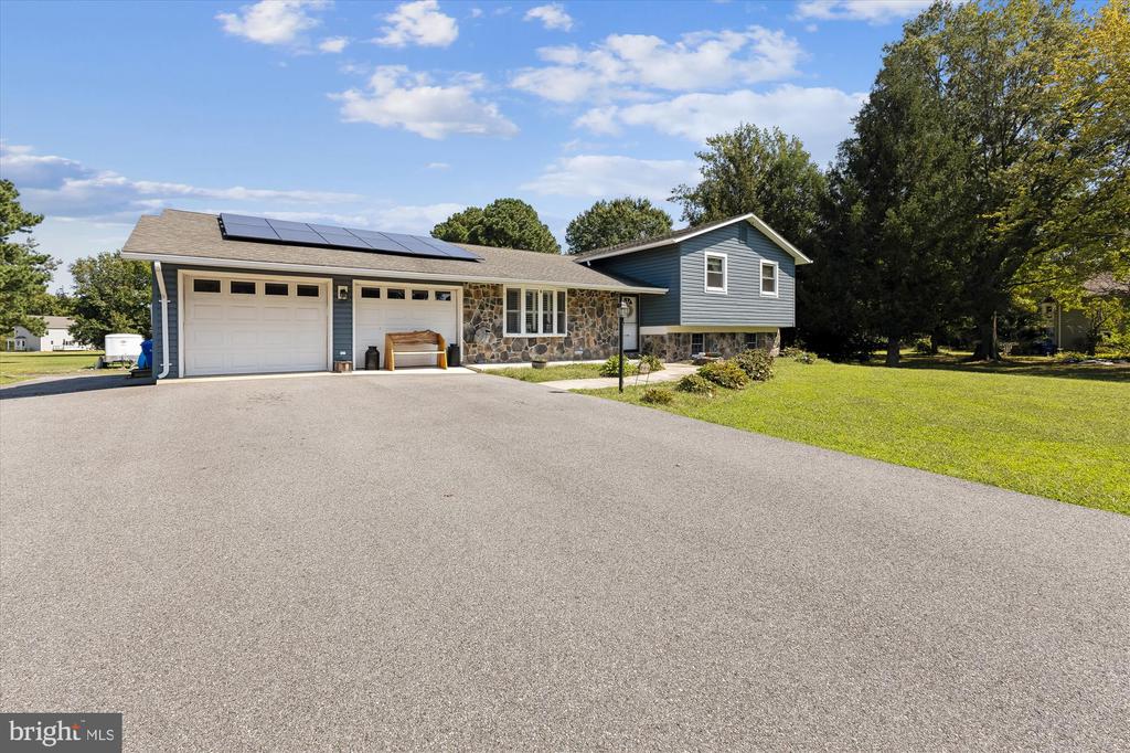 145 N LAKE DRIVE