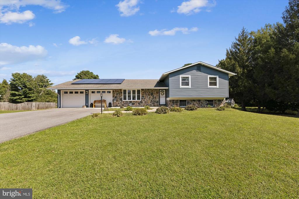 145 N LAKE DRIVE