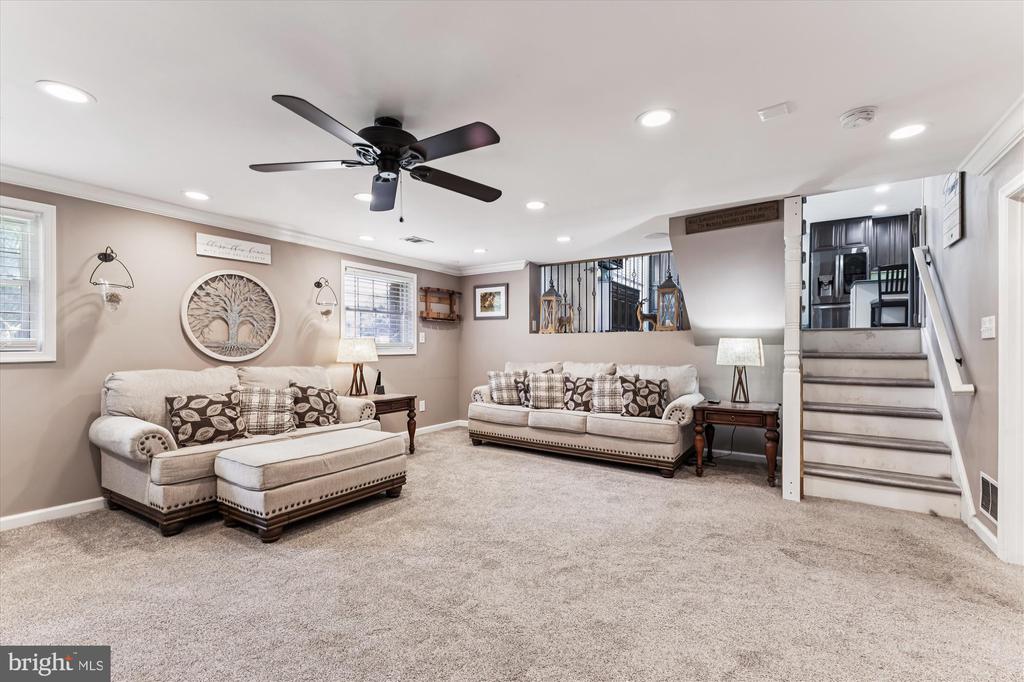 145 N LAKE DRIVE