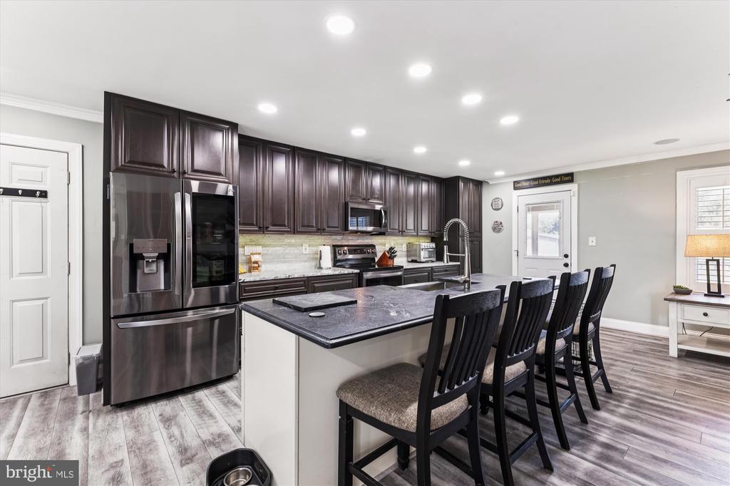 145 N LAKE DRIVE