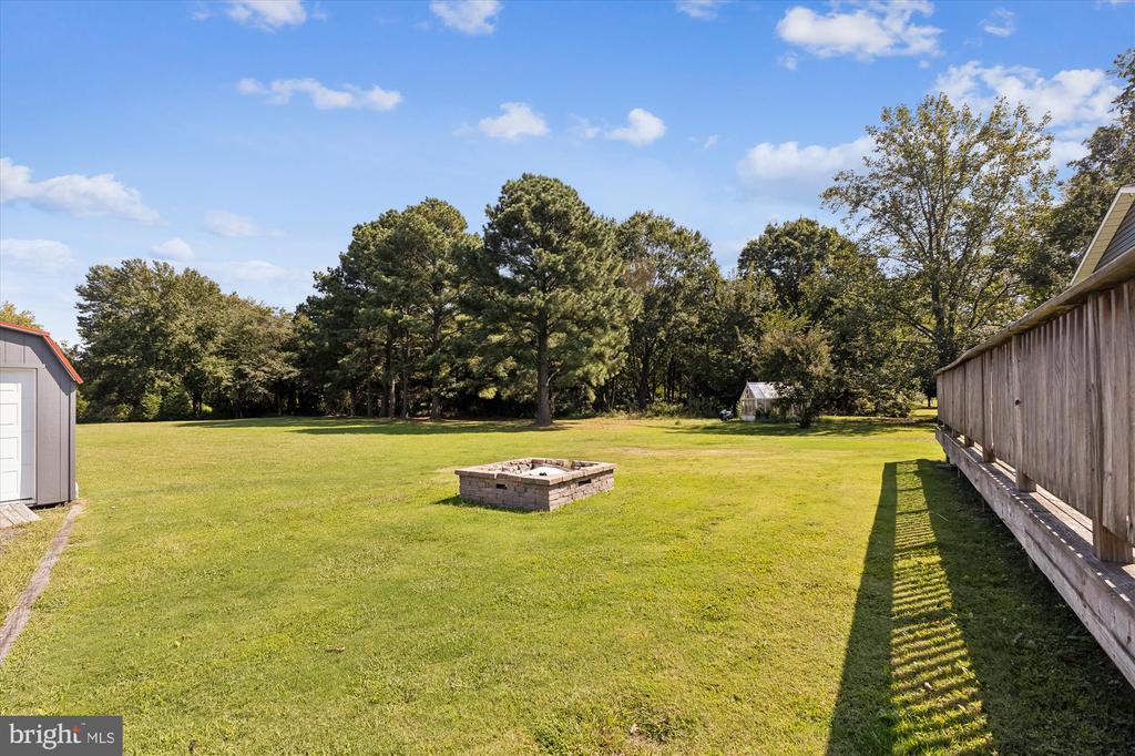 145 N LAKE DRIVE