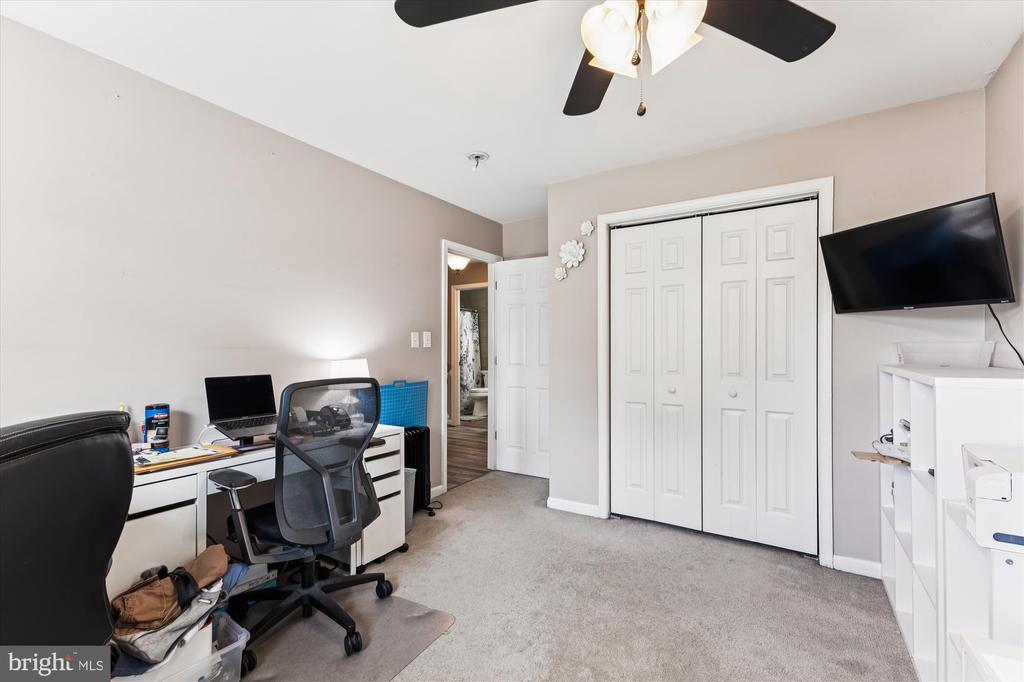 145 N LAKE DRIVE