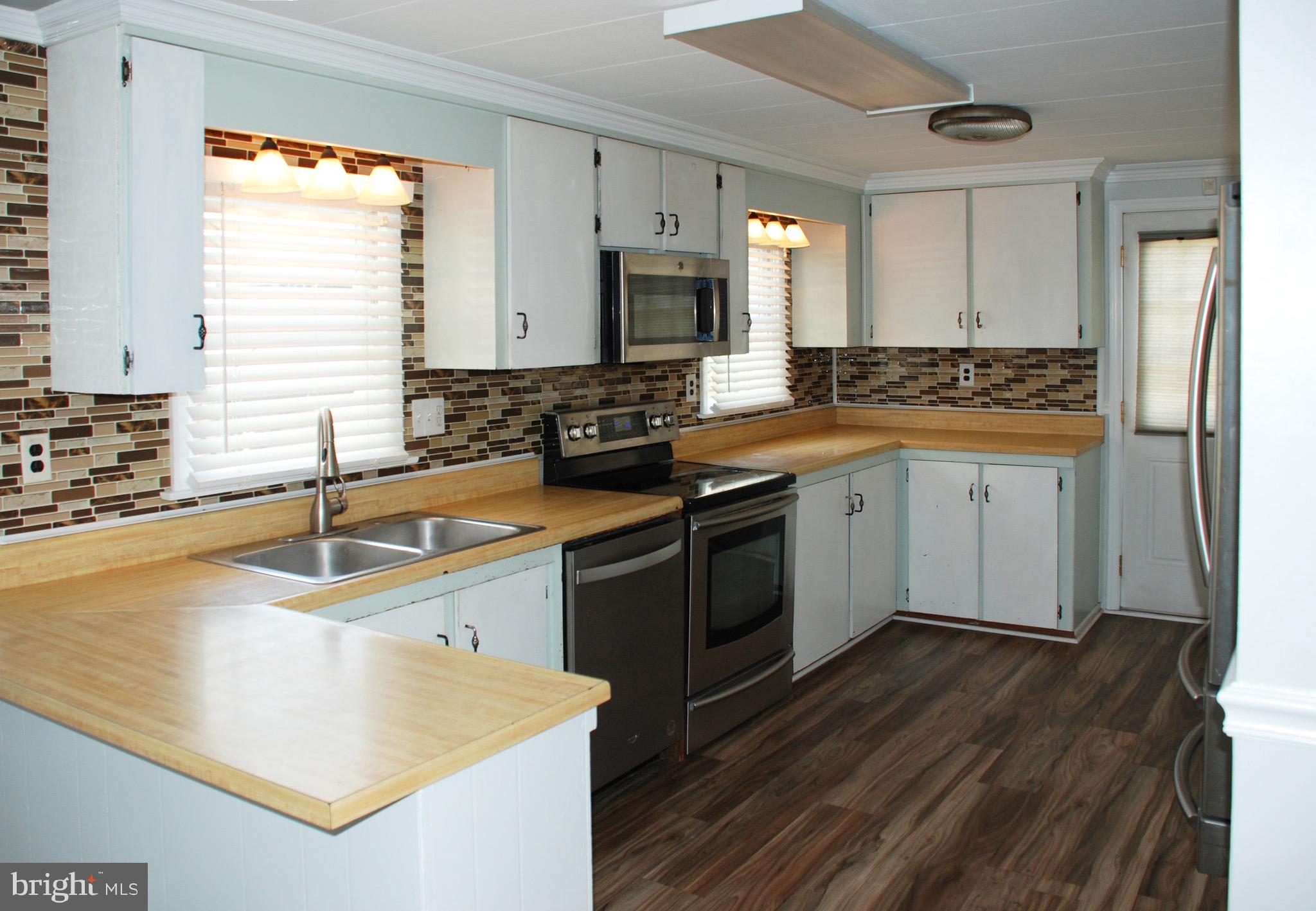 920 CLOVERFIELDS DRIVE