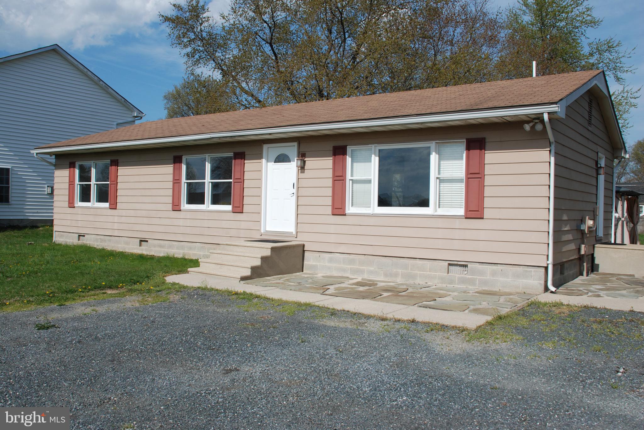 920 CLOVERFIELDS DRIVE