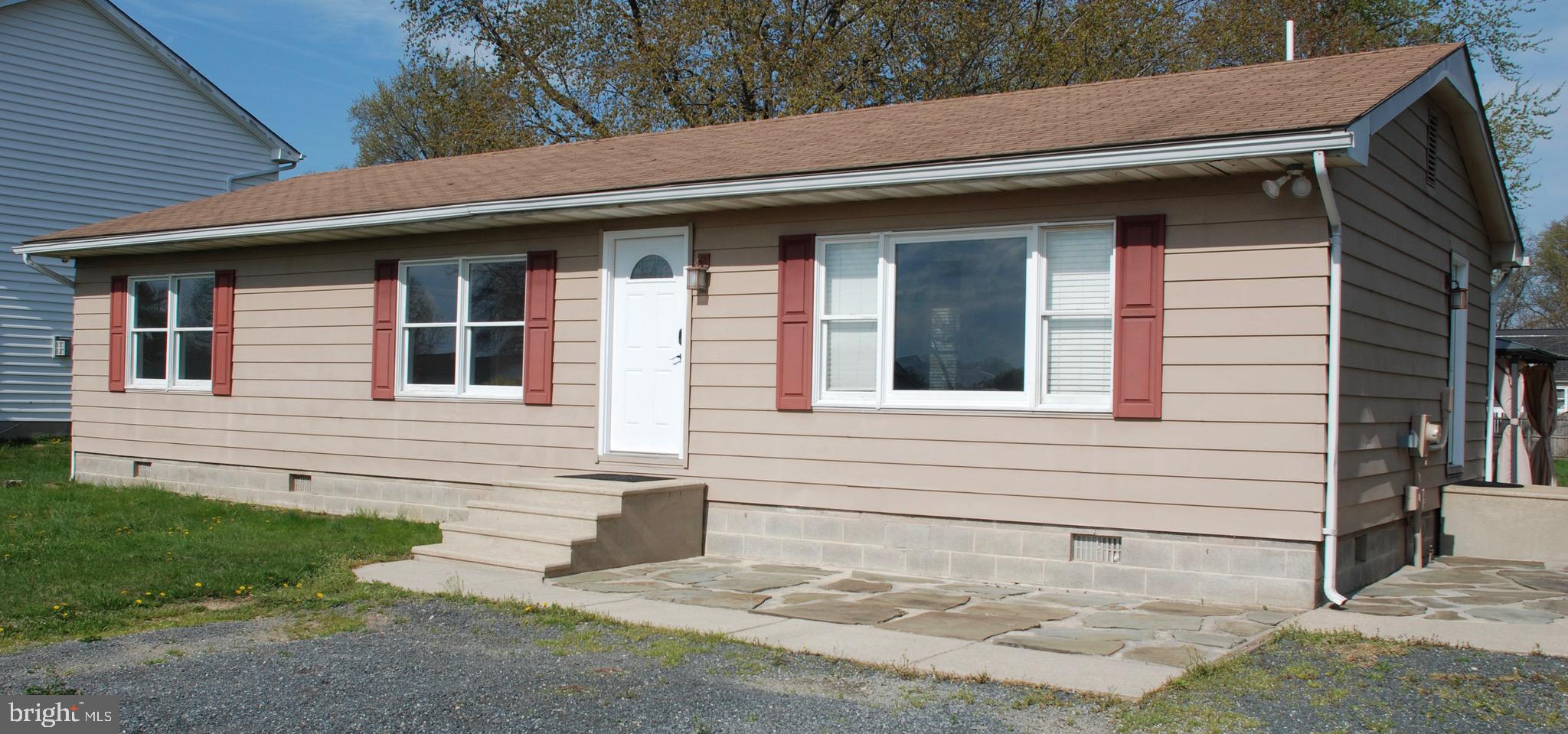 920 CLOVERFIELDS DRIVE