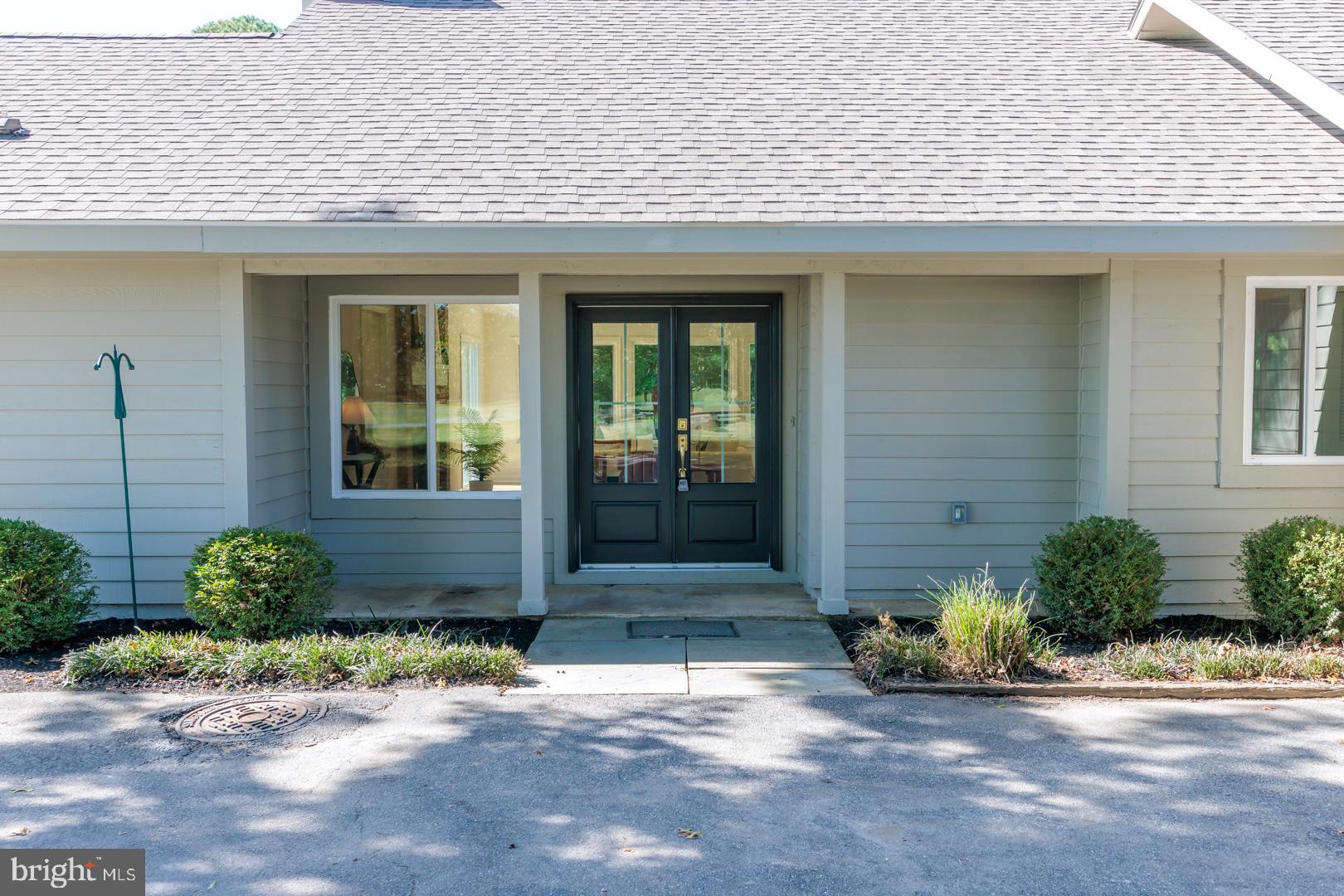 102 GOLF COURT