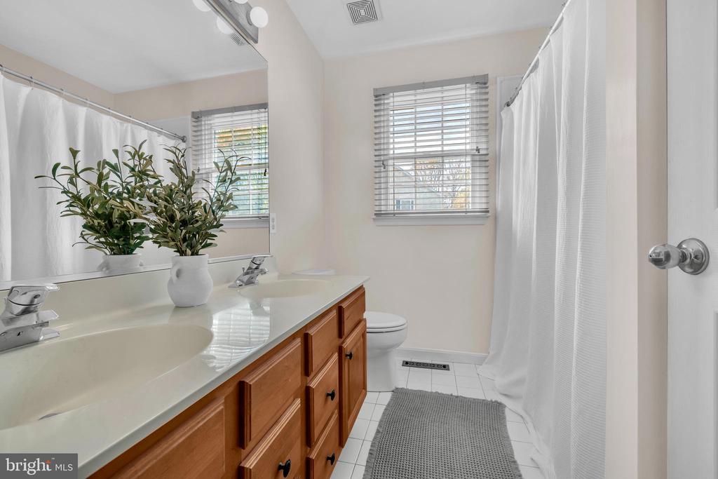 224 WYE KNOT COURT