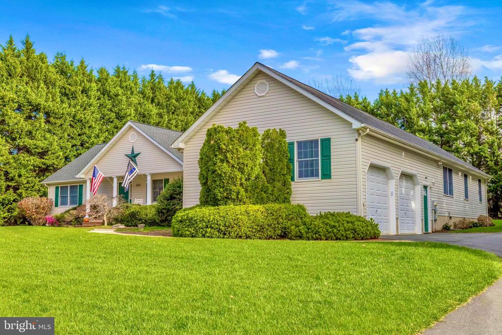 235 WYE KNOT COURT