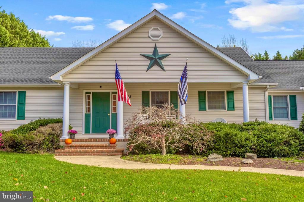 235 WYE KNOT COURT