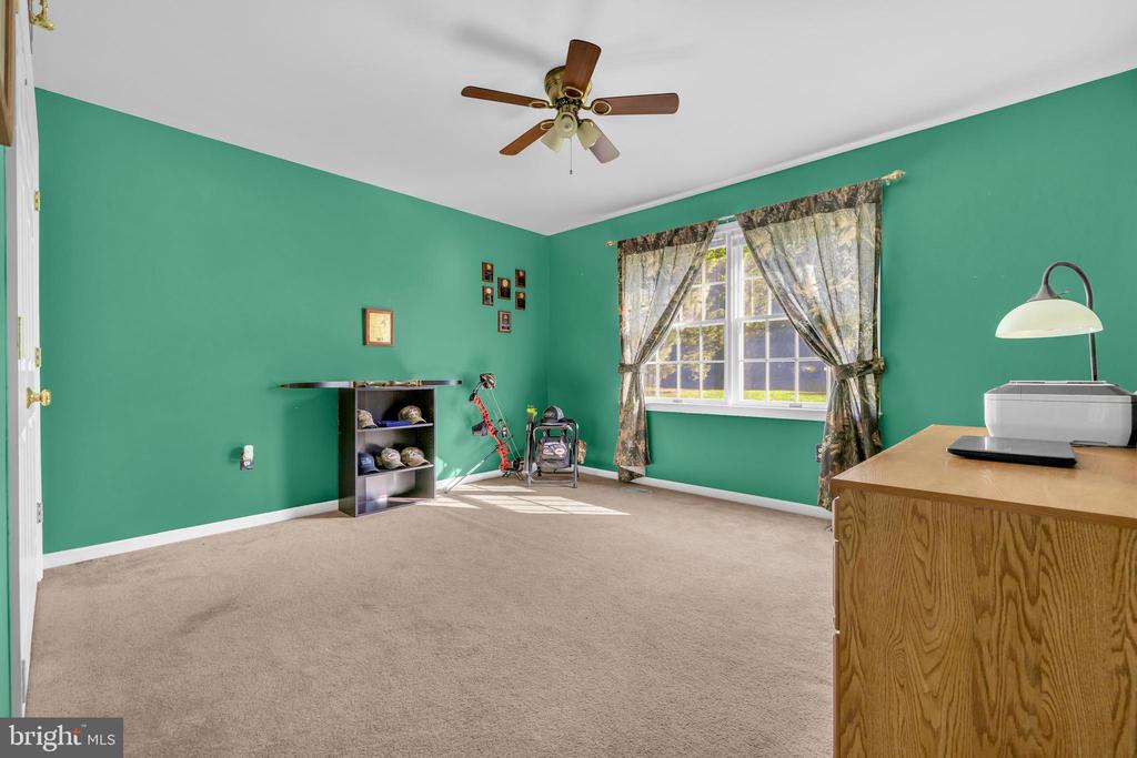 235 WYE KNOT COURT