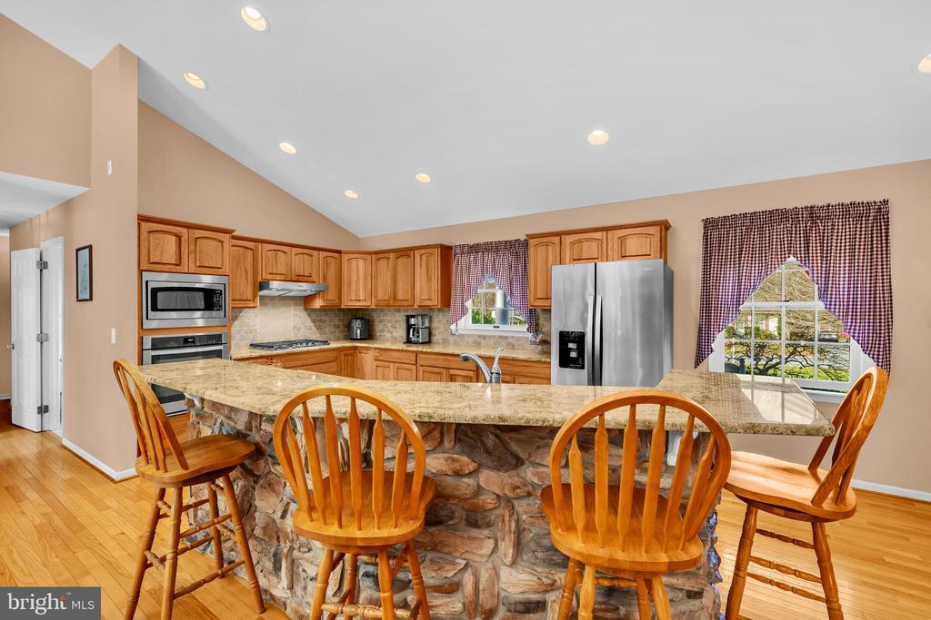 235 WYE KNOT COURT