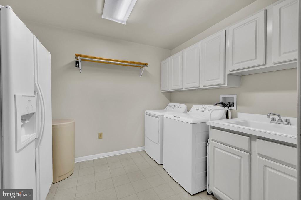 235 WYE KNOT COURT