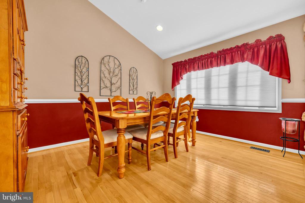 235 WYE KNOT COURT