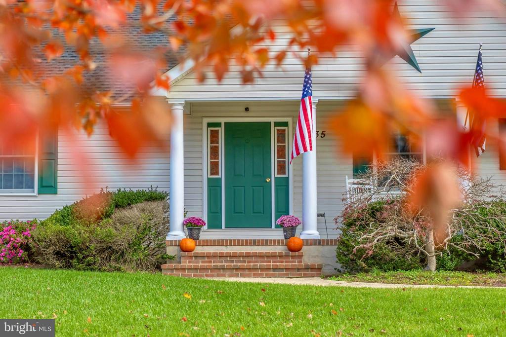 235 WYE KNOT COURT