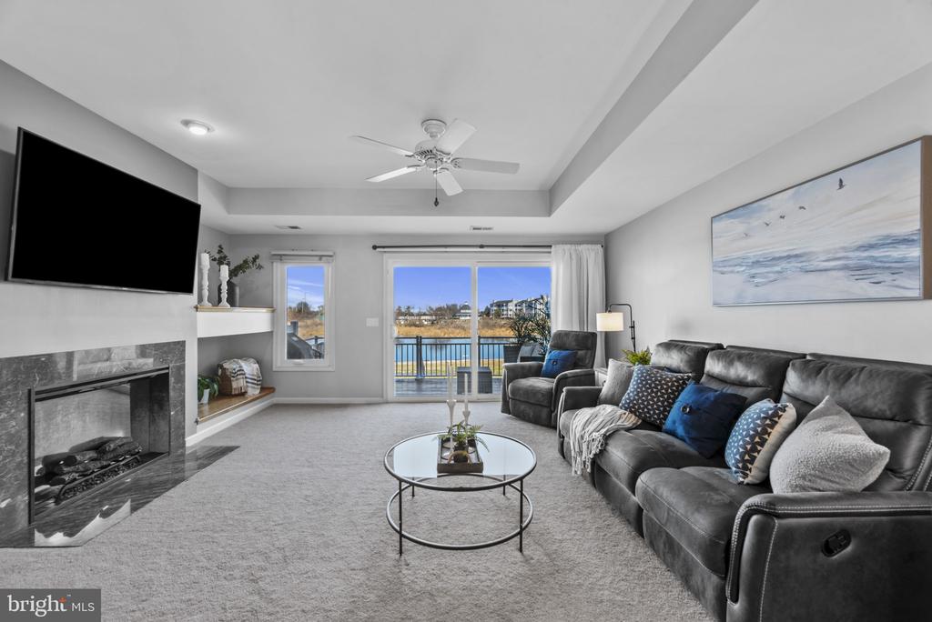 902 OYSTER COVE DRIVE