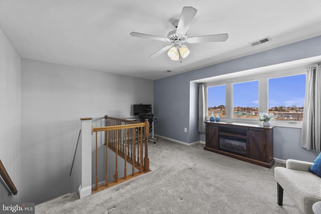 902 OYSTER COVE DRIVE
