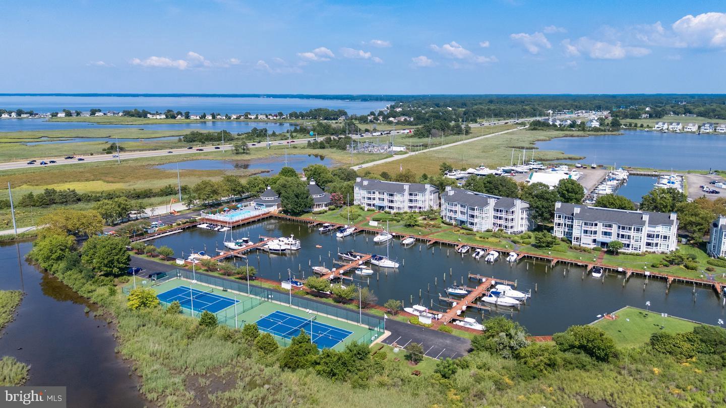 902 OYSTER COVE DRIVE