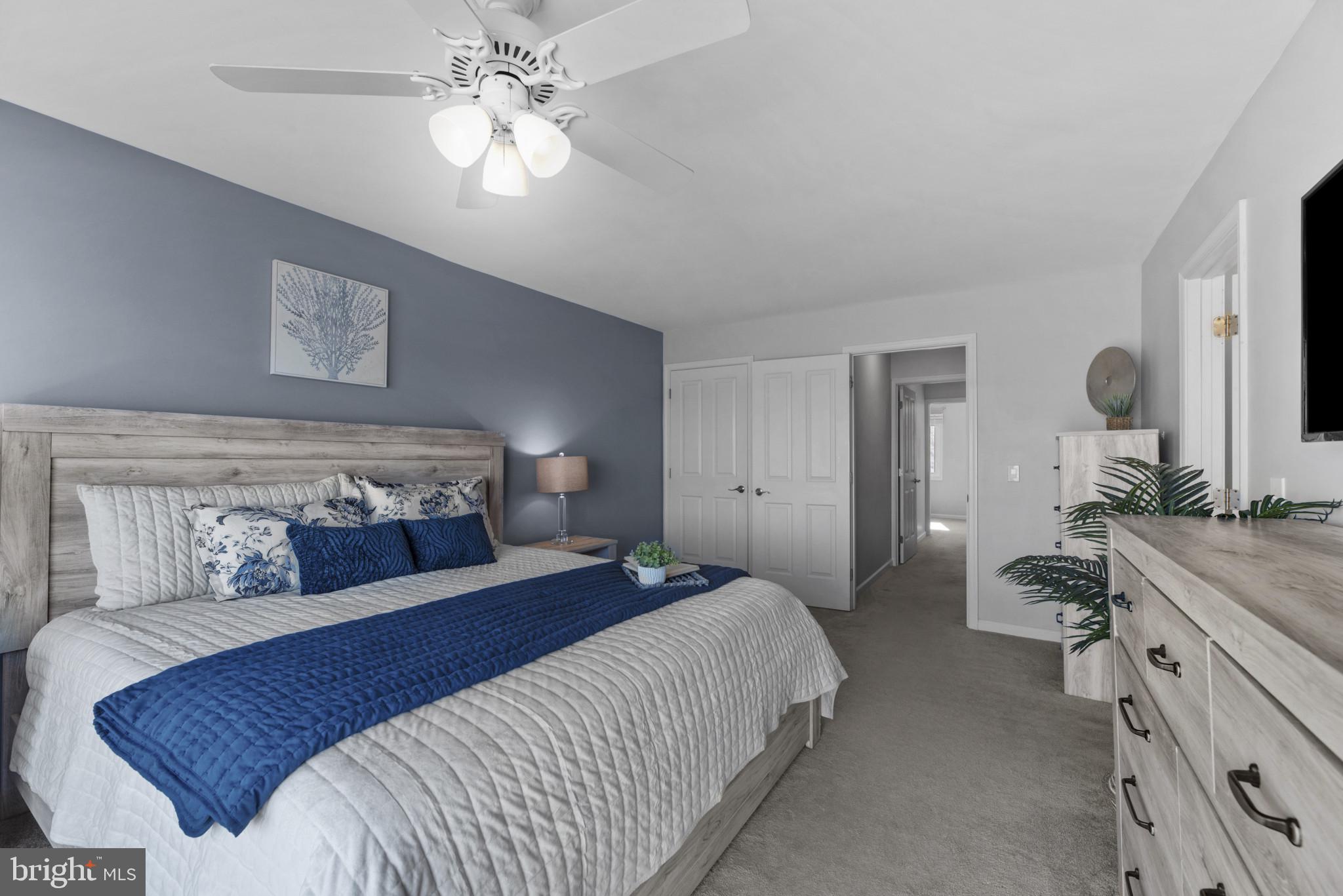 902 OYSTER COVE DRIVE