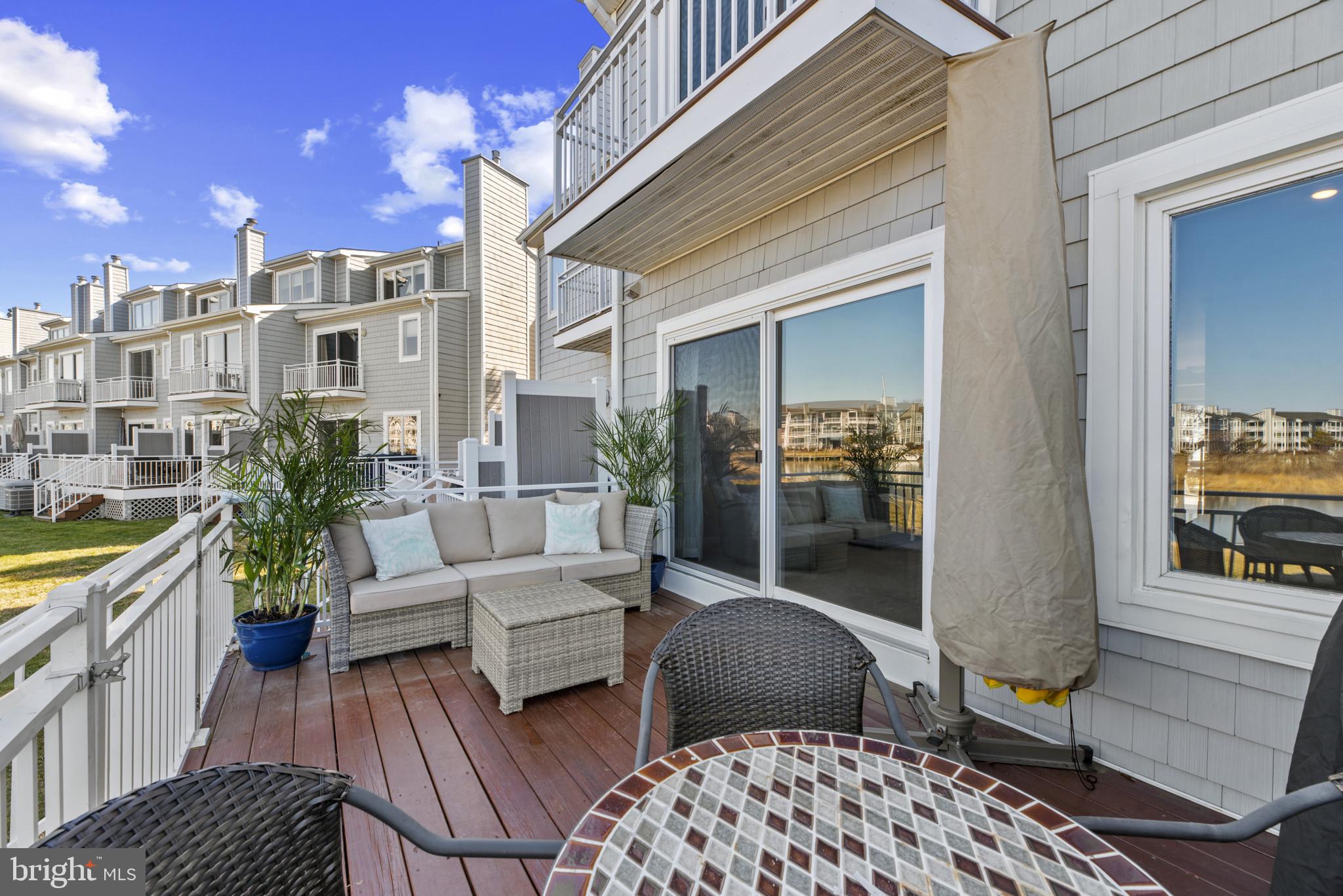 902 OYSTER COVE DRIVE