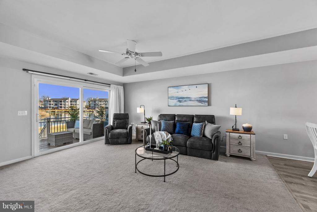 902 OYSTER COVE DRIVE