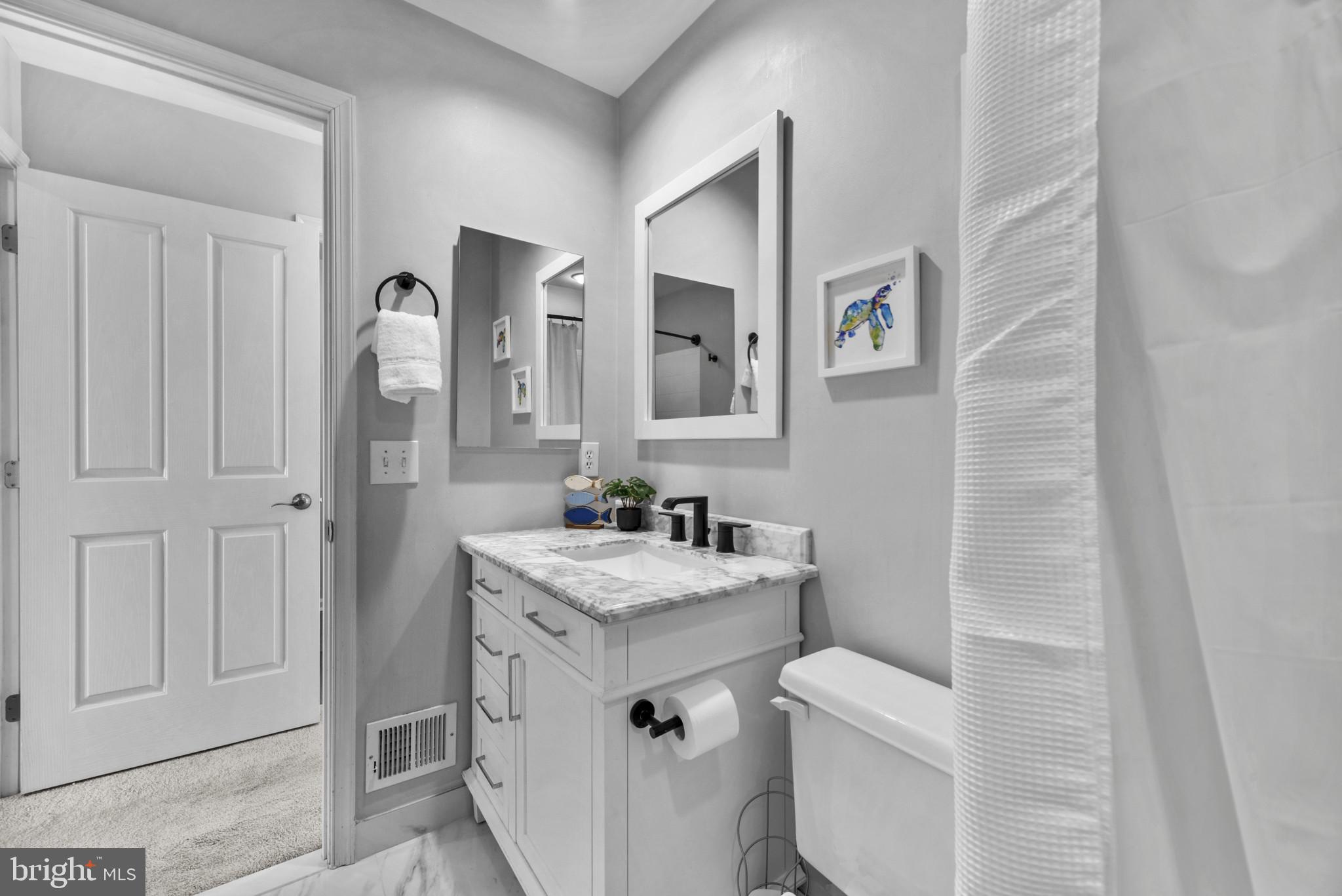 902 OYSTER COVE DRIVE