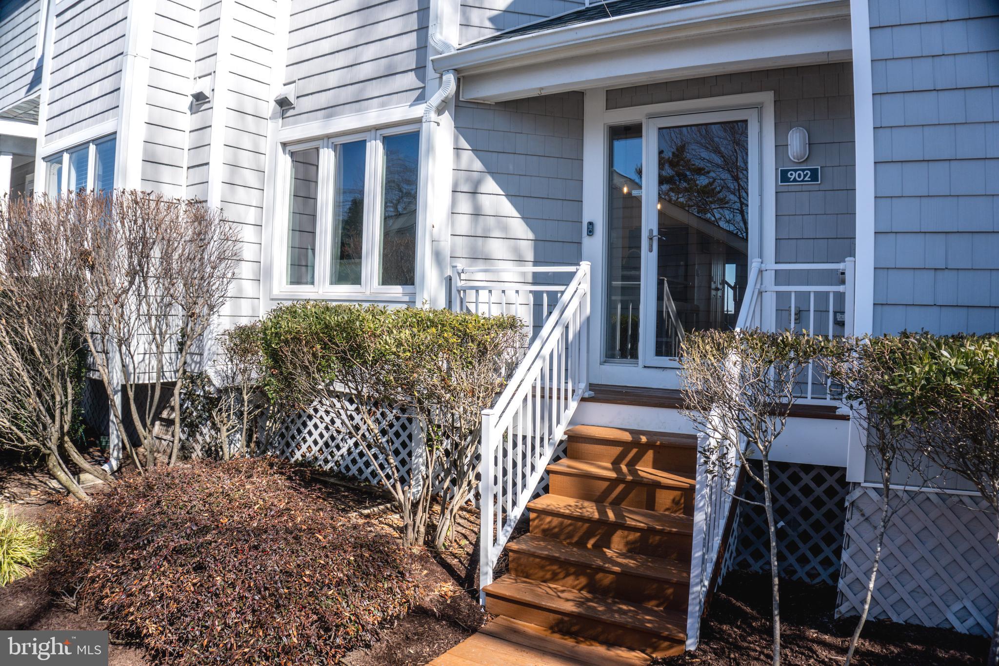 902 OYSTER COVE DRIVE