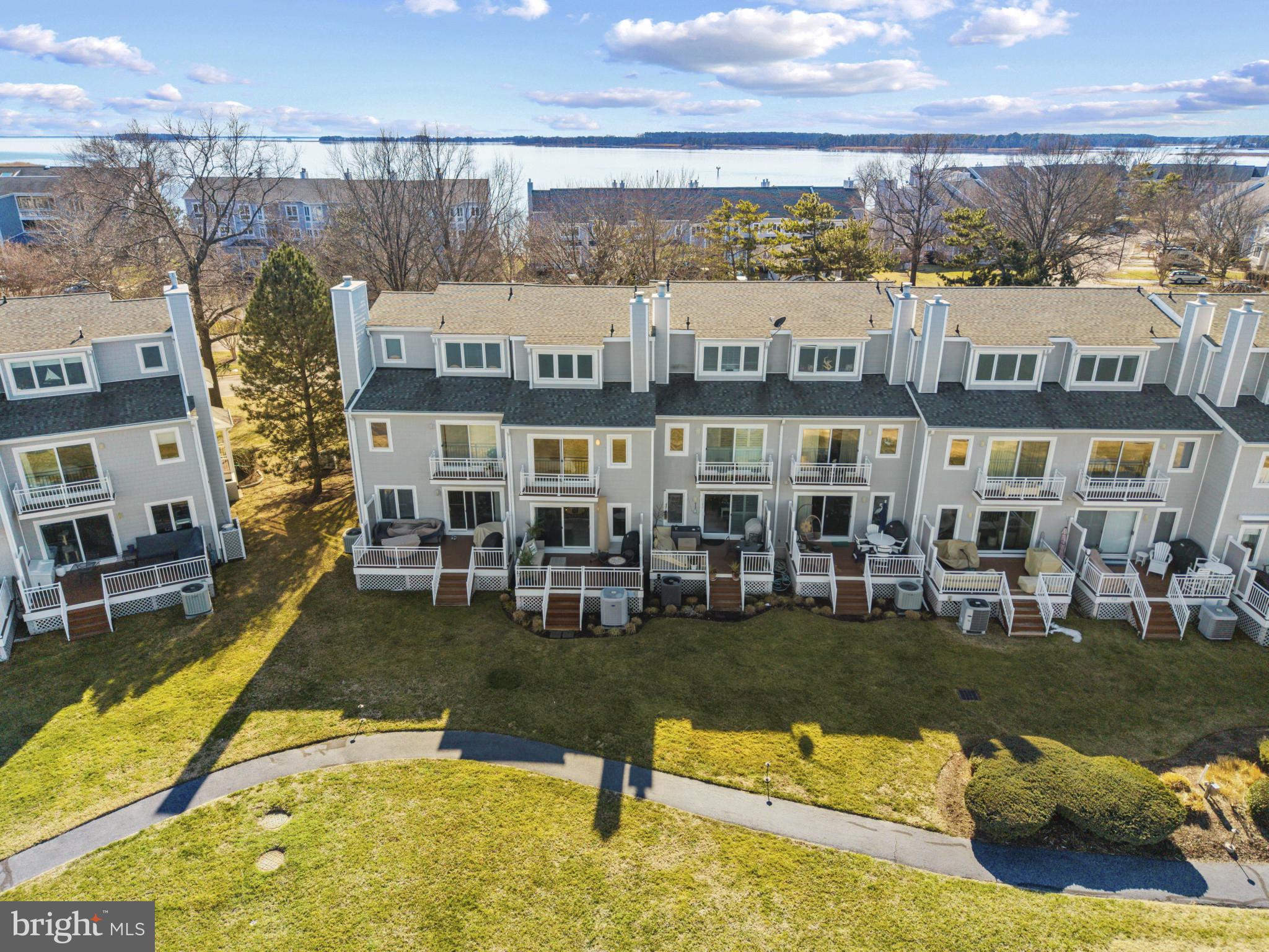 902 OYSTER COVE DRIVE