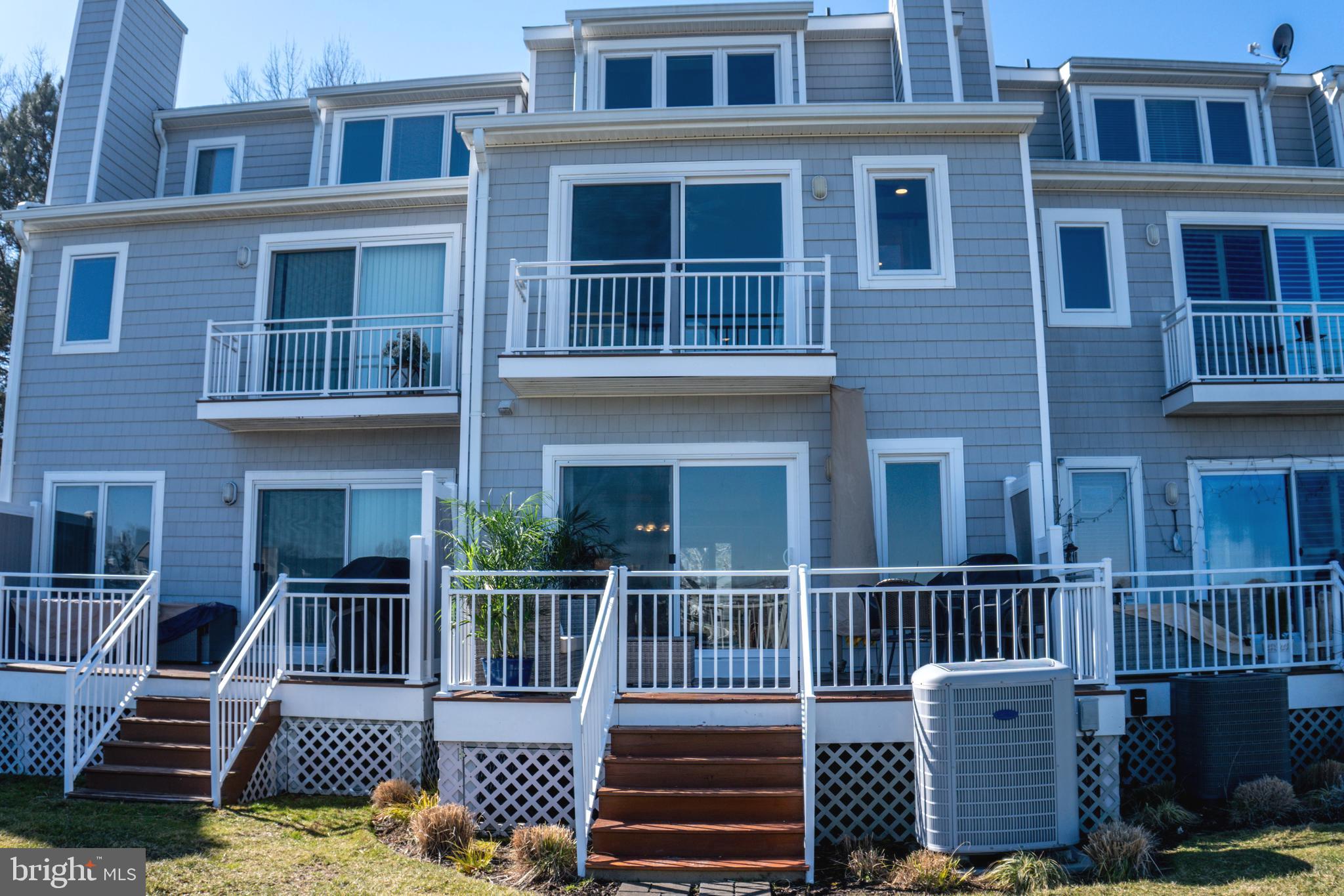 902 OYSTER COVE DRIVE